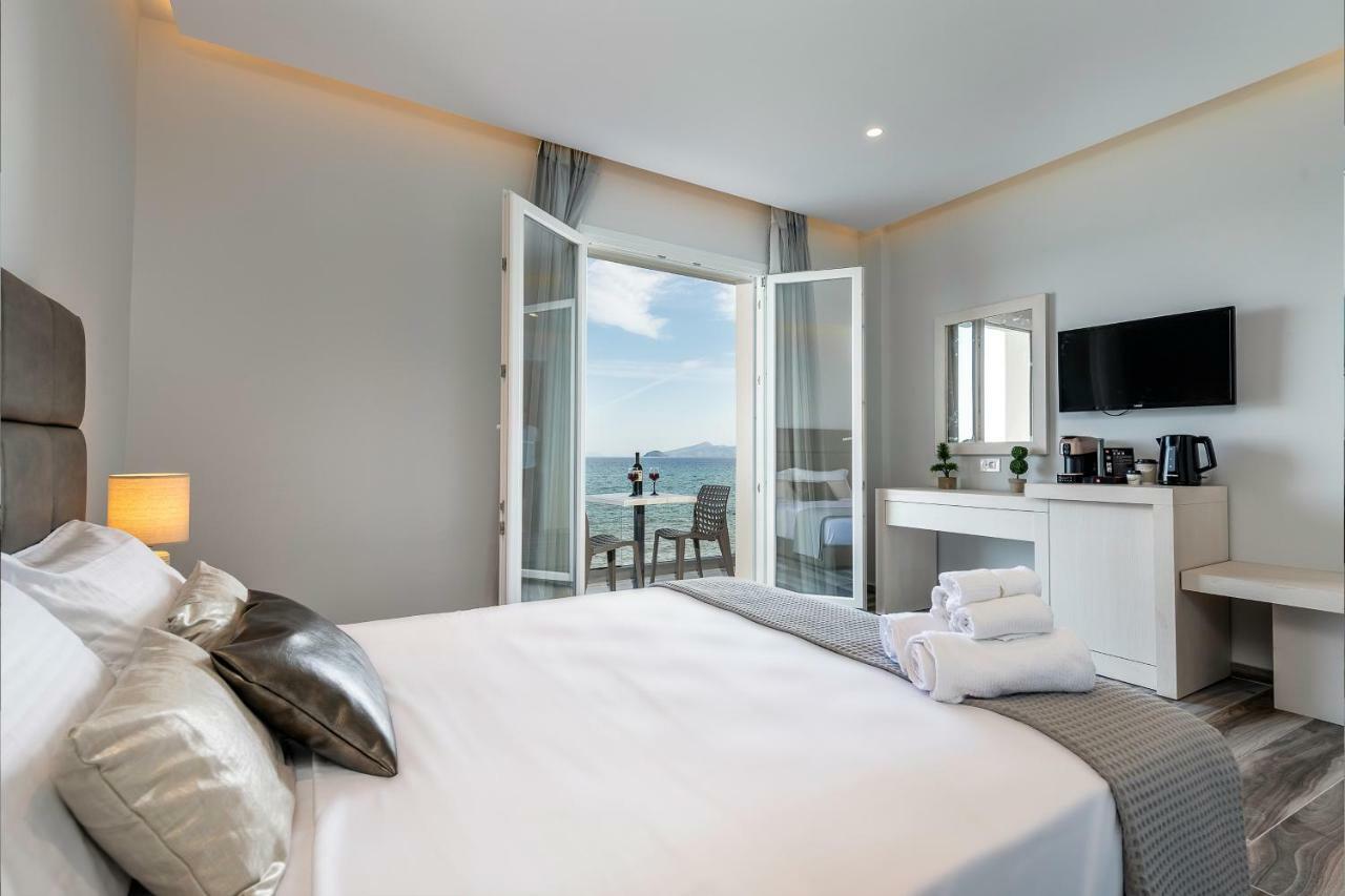 Hotel Kyma & 3*